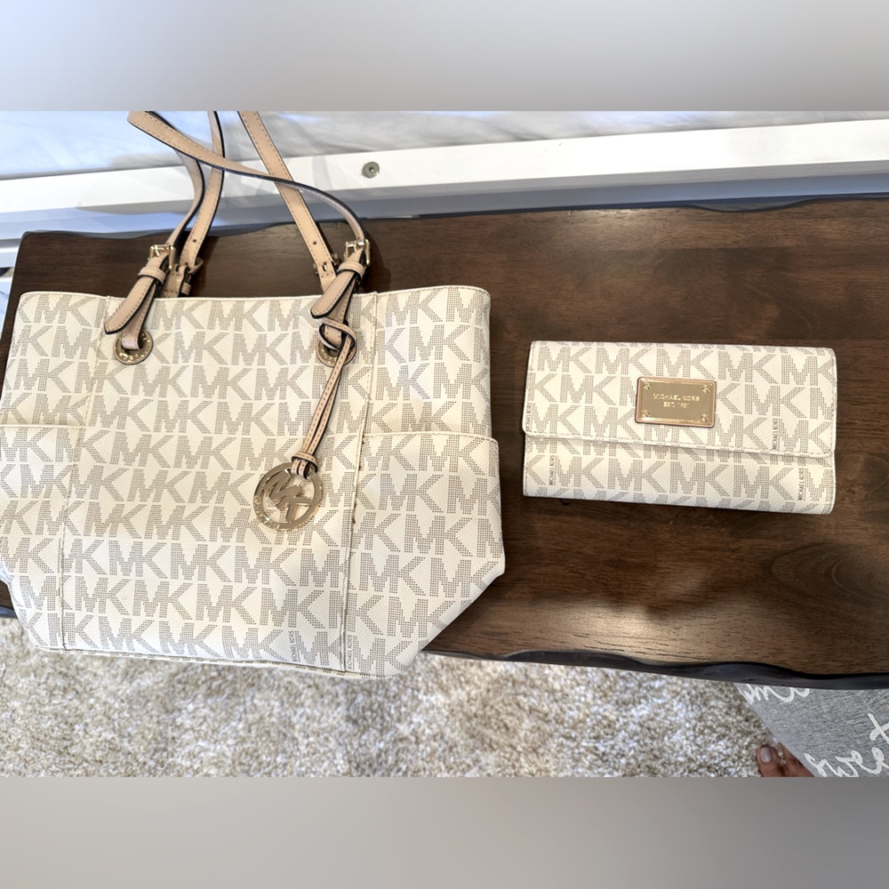 Michael kors bag and wallet combo